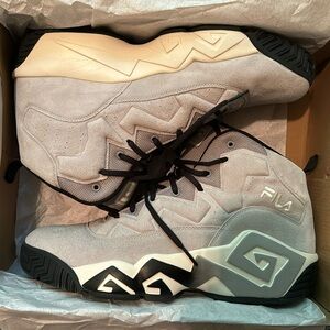 FILA Jamal Mashburn sneakers (Men’s size 16)